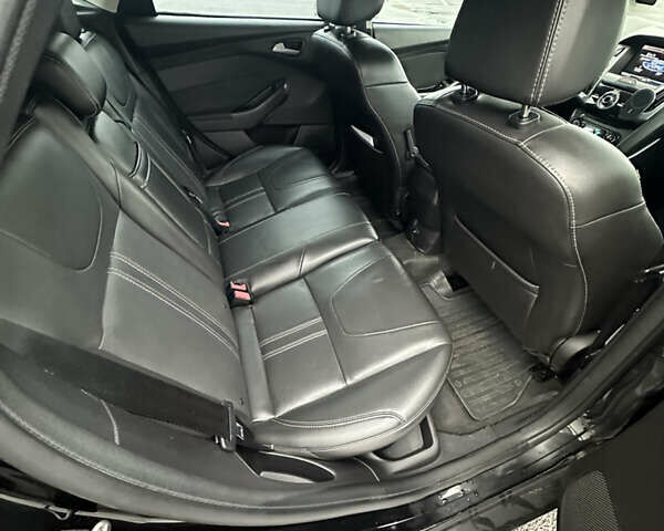 Черный Форд Фокус, объемом двигателя 2 л и пробегом 183 тыс. км за 9250 $, фото 12 на Automoto.ua