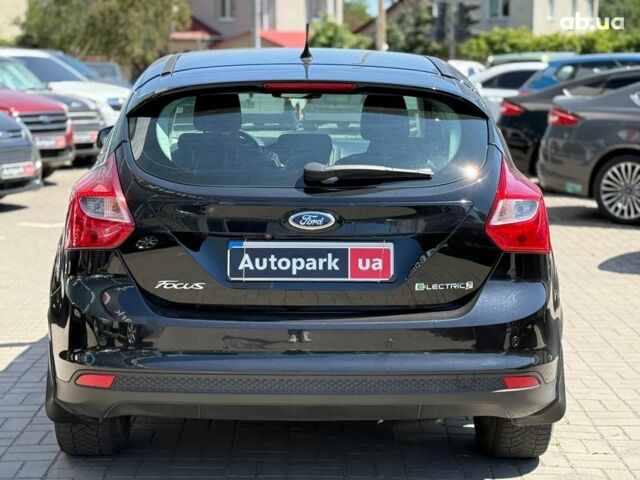 Черный Форд Фокус, объемом двигателя 0 л и пробегом 105 тыс. км за 7290 $, фото 6 на Automoto.ua