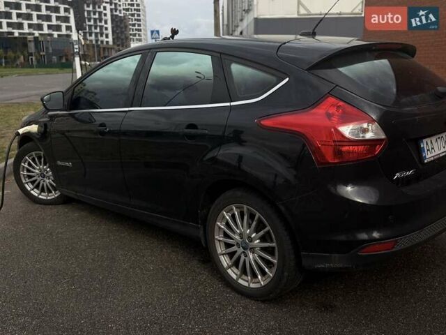 Черный Форд Фокус, объемом двигателя 0 л и пробегом 118 тыс. км за 7700 $, фото 6 на Automoto.ua