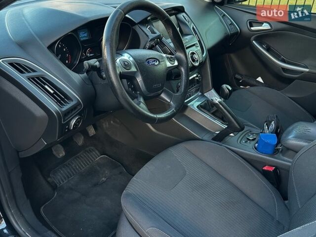 Черный Форд Фокус, объемом двигателя 1 л и пробегом 108 тыс. км за 8700 $, фото 6 на Automoto.ua