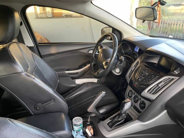 Черный Форд Фокус, объемом двигателя 2 л и пробегом 240 тыс. км за 7500 $, фото 3 на Automoto.ua