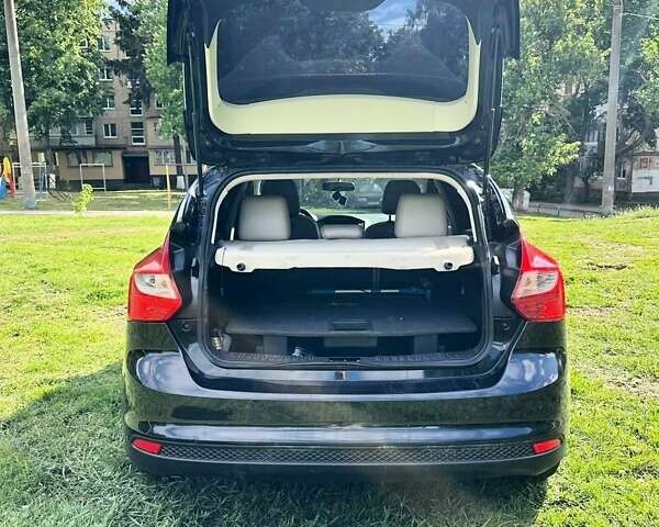 Форд Фокус 2014 у Харкові на Automoto.ua Чорний Форд Фокус, об'ємом двигуна 0 л та пробігом 84 тис. км за 8900 $, фото 2 на Automoto.ua