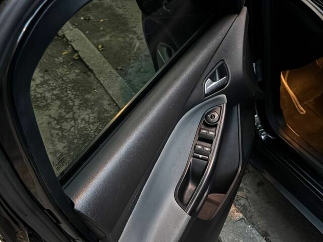 Черный Форд Фокус, объемом двигателя 2 л и пробегом 205 тыс. км за 7490 $, фото 4 на Automoto.ua