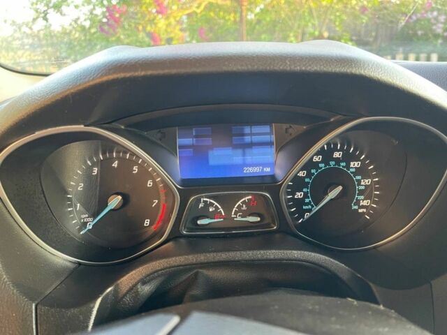 Черный Форд Фокус, объемом двигателя 2 л и пробегом 240 тыс. км за 7500 $, фото 4 на Automoto.ua