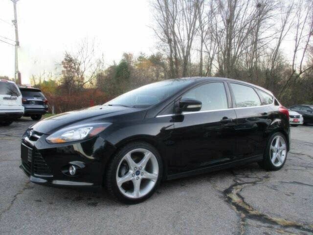 Черный Форд Фокус, объемом двигателя 2 л и пробегом 89 тыс. км за 8000 $, фото 2 на Automoto.ua