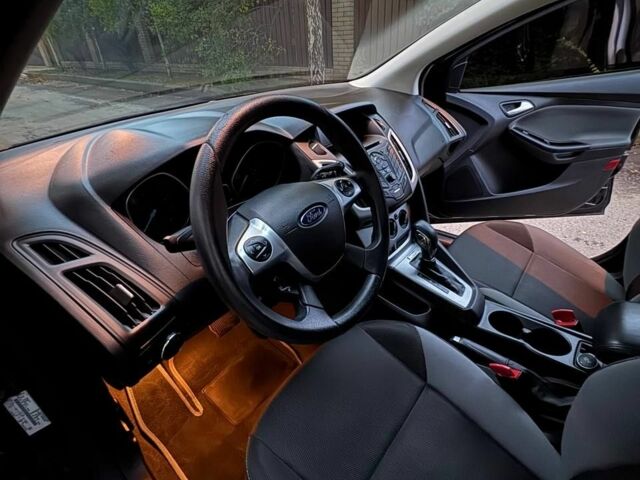 Черный Форд Фокус, объемом двигателя 2 л и пробегом 205 тыс. км за 7490 $, фото 12 на Automoto.ua