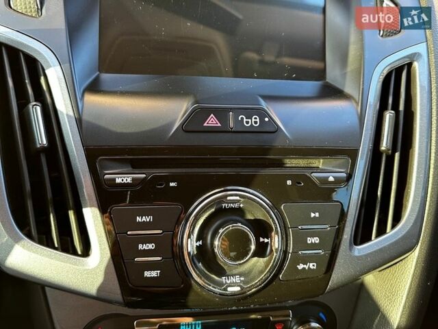 Черный Форд Фокус, объемом двигателя 1 л и пробегом 108 тыс. км за 8700 $, фото 9 на Automoto.ua