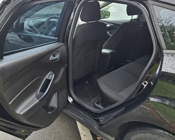 Форд Фокус 2015 у Вінниці на Automoto.ua Чорний Форд Фокус, об'ємом двигуна 2 л та пробігом 214 тис. км за 8400 $, фото 3 на Automoto.ua