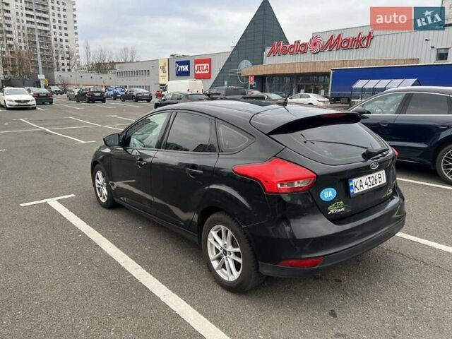 Чорний Форд Фокус, об'ємом двигуна 2 л та пробігом 122 тис. км за 8500 $, фото 2 на Automoto.ua