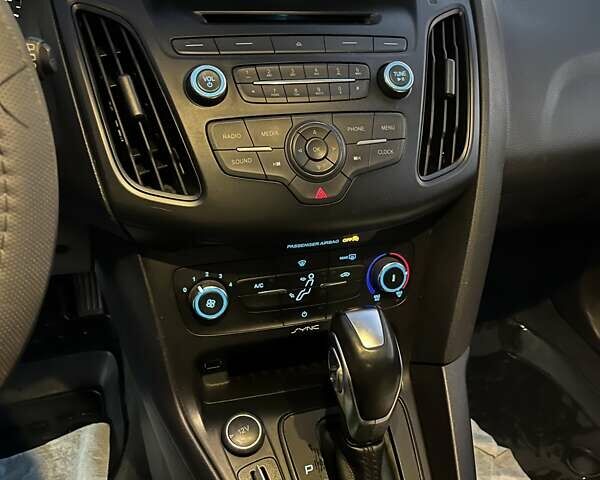 Черный Форд Фокус, объемом двигателя 2 л и пробегом 214 тыс. км за 9236 $, фото 4 на Automoto.ua