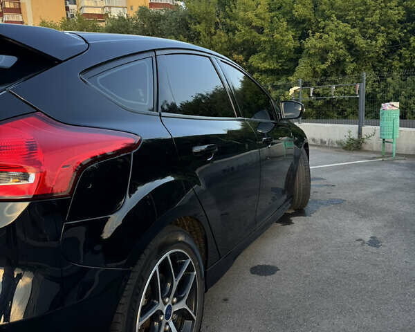 Чорний Форд Фокус, об'ємом двигуна 2 л та пробігом 106 тис. км за 8600 $, фото 3 на Automoto.ua