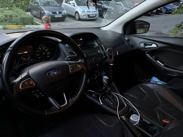 Черный Форд Фокус, объемом двигателя 2 л и пробегом 200 тыс. км за 8000 $, фото 3 на Automoto.ua