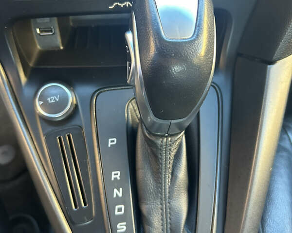 Форд Фокус 2015 в Львове на Automoto.ua Черный Форд Фокус, объемом двигателя 2 л и пробегом 140 тыс. км за 8100 $, фото 45 на Automoto.ua