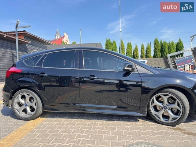 Чорний Форд Фокус, об'ємом двигуна 2 л та пробігом 67 тис. км за 12700 $, фото 17 на Automoto.ua