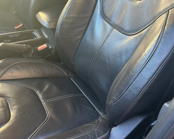 Форд Фокус 2015 в Львове на Automoto.ua Черный Форд Фокус, объемом двигателя 2 л и пробегом 140 тыс. км за 8100 $, фото 27 на Automoto.ua