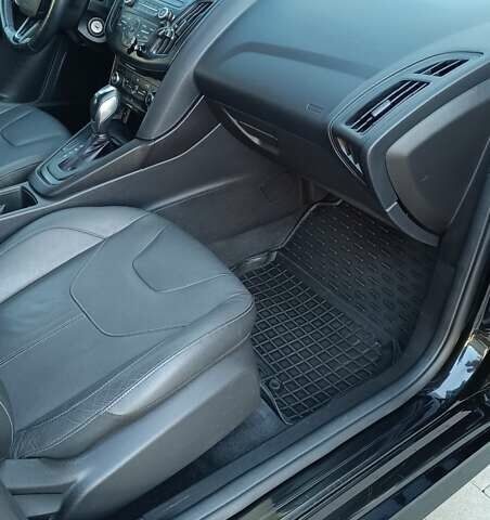 Черный Форд Фокус, объемом двигателя 2 л и пробегом 128 тыс. км за 8500 $, фото 10 на Automoto.ua