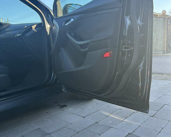 Форд Фокус 2015 в Львове на Automoto.ua Черный Форд Фокус, объемом двигателя 2 л и пробегом 140 тыс. км за 8100 $, фото 15 на Automoto.ua