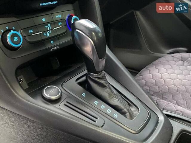 Черный Форд Фокус, объемом двигателя 2 л и пробегом 130 тыс. км за 8900 $, фото 11 на Automoto.ua