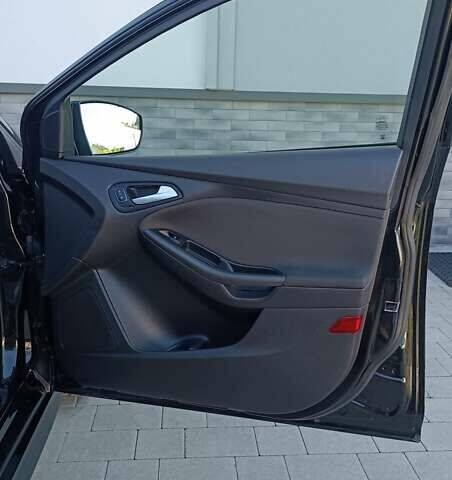 Черный Форд Фокус, объемом двигателя 2 л и пробегом 128 тыс. км за 8500 $, фото 22 на Automoto.ua