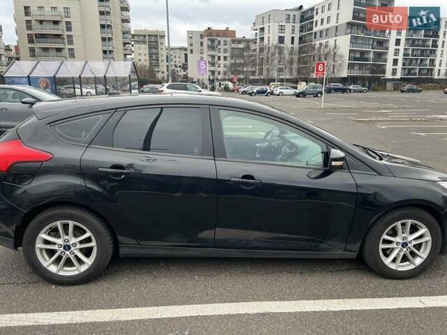 Чорний Форд Фокус, об'ємом двигуна 2 л та пробігом 122 тис. км за 8500 $, фото 1 на Automoto.ua