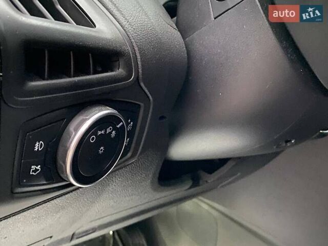 Черный Форд Фокус, объемом двигателя 2 л и пробегом 130 тыс. км за 8900 $, фото 13 на Automoto.ua