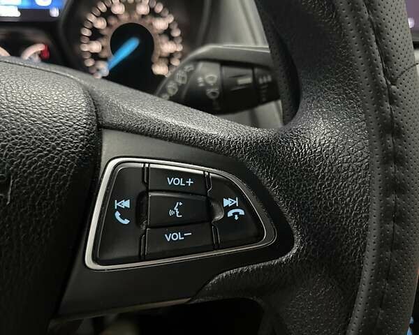 Черный Форд Фокус, объемом двигателя 2 л и пробегом 214 тыс. км за 9236 $, фото 5 на Automoto.ua