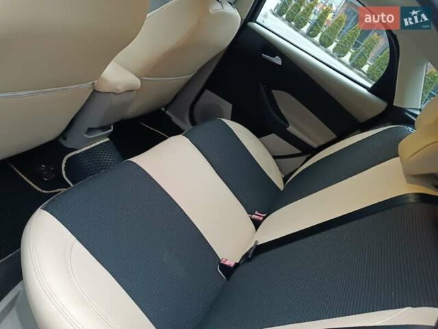 Чорний Форд Фокус, об'ємом двигуна 2 л та пробігом 163 тис. км за 5500 $, фото 13 на Automoto.ua