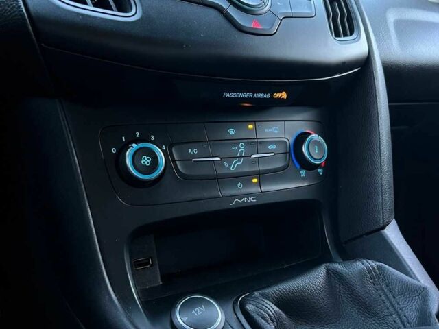 Черный Форд Фокус, объемом двигателя 2 л и пробегом 146 тыс. км за 8000 $, фото 15 на Automoto.ua