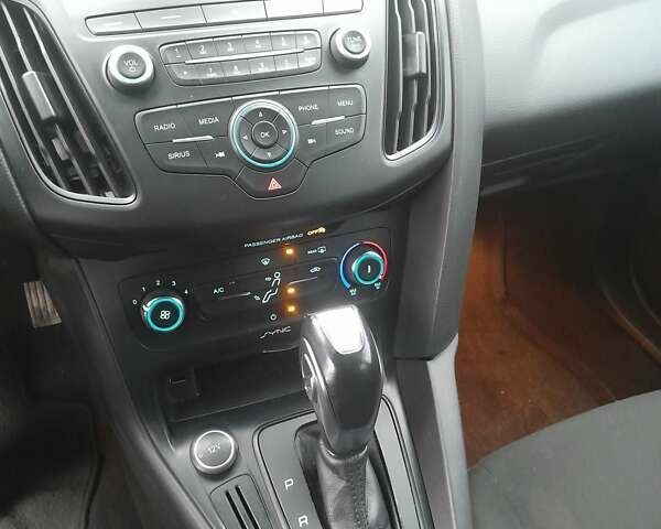 Черный Форд Фокус, объемом двигателя 2 л и пробегом 205 тыс. км за 7500 $, фото 31 на Automoto.ua