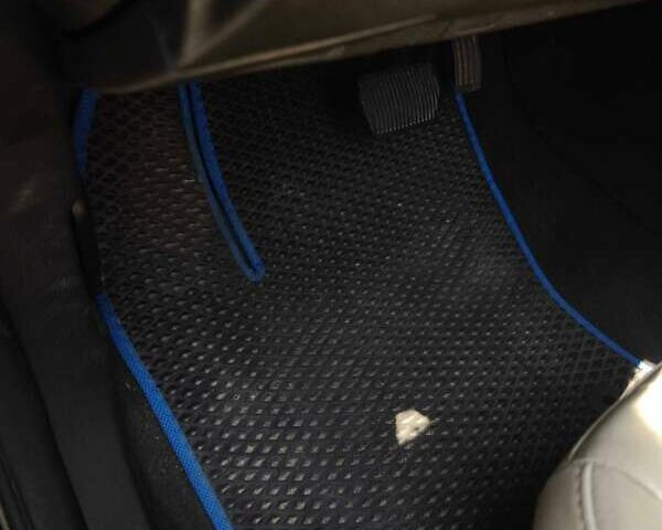 Черный Форд Фокус, объемом двигателя 2 л и пробегом 182 тыс. км за 8500 $, фото 6 на Automoto.ua