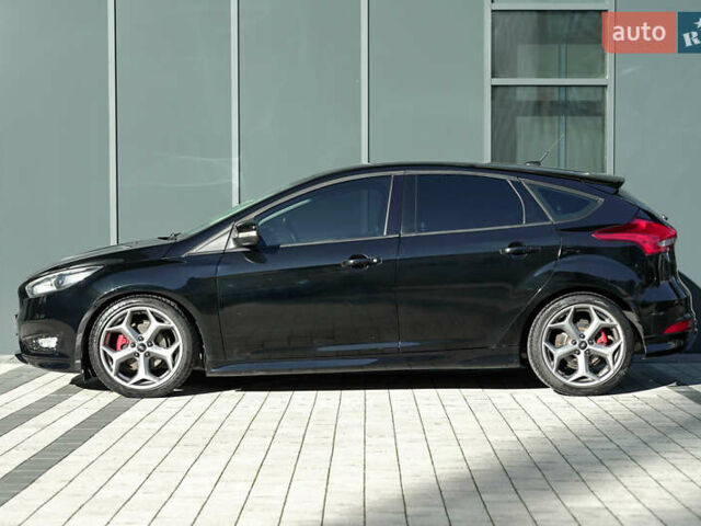 Форд Фокус 2015 у Львові на Automoto.ua Чорний Форд Фокус, об'ємом двигуна 2 л та пробігом 137 тис. км за 9500 $, фото 1 на Automoto.ua