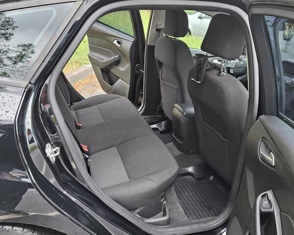 Форд Фокус 2015 у Вінниці на Automoto.ua Чорний Форд Фокус, об'ємом двигуна 2 л та пробігом 214 тис. км за 8400 $, фото 15 на Automoto.ua