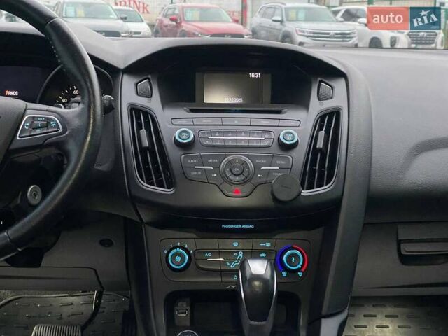 Черный Форд Фокус, объемом двигателя 2 л и пробегом 130 тыс. км за 8900 $, фото 18 на Automoto.ua