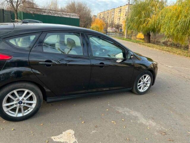 Чорний Форд Фокус, об'ємом двигуна 2 л та пробігом 119 тис. км за 9900 $, фото 2 на Automoto.ua