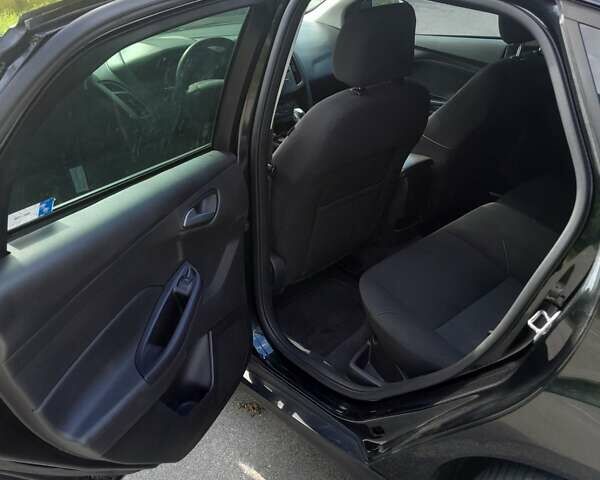 Черный Форд Фокус, объемом двигателя 2 л и пробегом 202 тыс. км за 7500 $, фото 8 на Automoto.ua