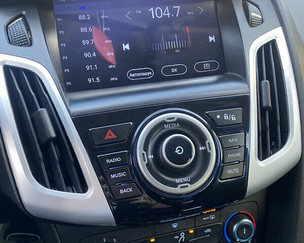 Черный Форд Фокус, объемом двигателя 2 л и пробегом 266 тыс. км за 7300 $, фото 7 на Automoto.ua