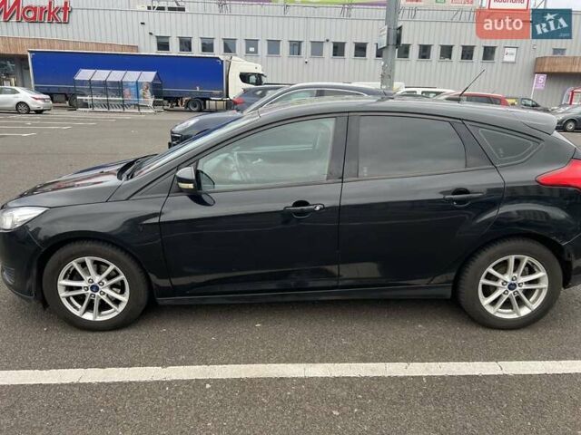 Чорний Форд Фокус, об'ємом двигуна 2 л та пробігом 122 тис. км за 8500 $, фото 5 на Automoto.ua