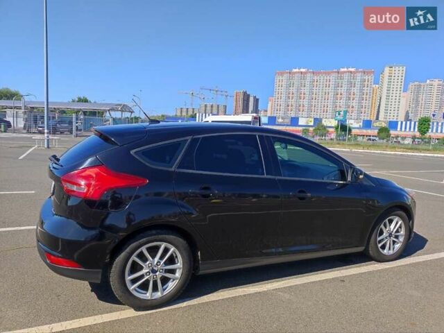 Чорний Форд Фокус, об'ємом двигуна 2 л та пробігом 191 тис. км за 9500 $, фото 2 на Automoto.ua