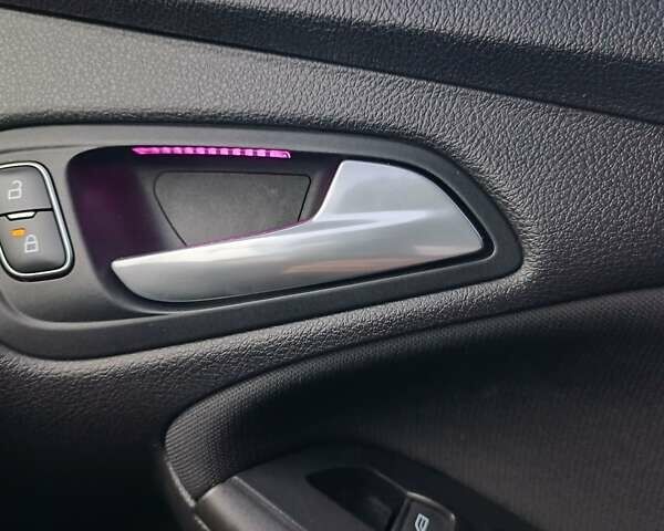 Черный Форд Фокус, объемом двигателя 2 л и пробегом 107 тыс. км за 9900 $, фото 12 на Automoto.ua