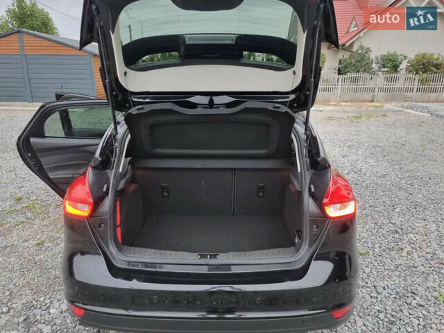 Черный Форд Фокус, объемом двигателя 2 л и пробегом 160 тыс. км за 8000 $, фото 4 на Automoto.ua