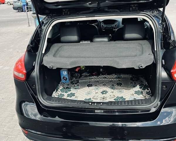 Чорний Форд Фокус, об'ємом двигуна 2 л та пробігом 175 тис. км за 11500 $, фото 8 на Automoto.ua