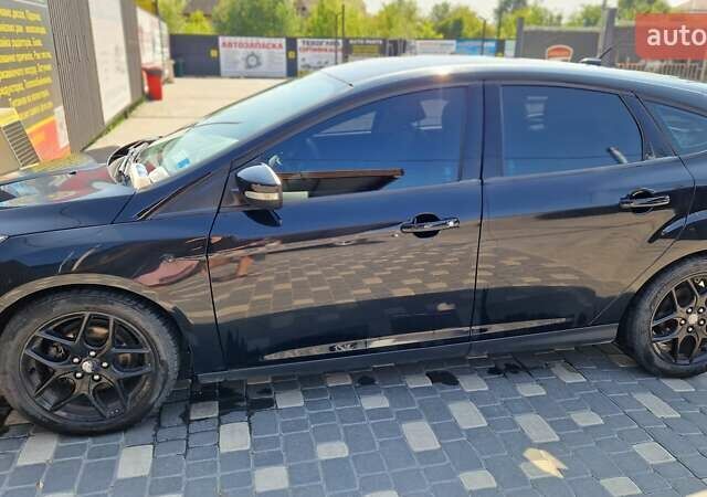Черный Форд Фокус, объемом двигателя 2 л и пробегом 85 тыс. км за 10300 $, фото 3 на Automoto.ua