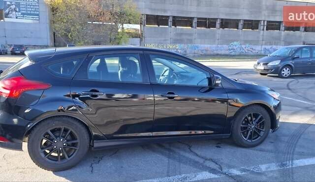 Чорний Форд Фокус, об'ємом двигуна 2 л та пробігом 139 тис. км за 9300 $, фото 3 на Automoto.ua