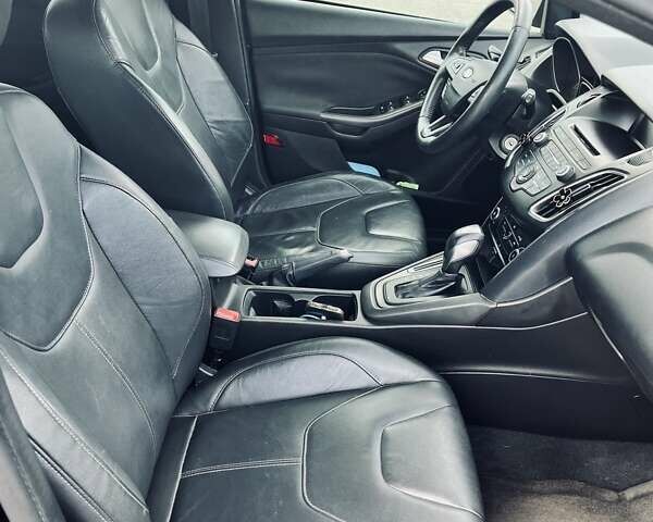 Чорний Форд Фокус, об'ємом двигуна 2 л та пробігом 175 тис. км за 11500 $, фото 3 на Automoto.ua