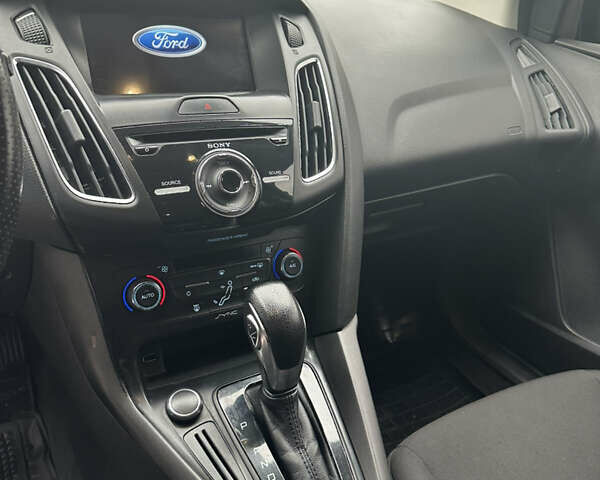 Черный Форд Фокус, объемом двигателя 2 л и пробегом 219 тыс. км за 8800 $, фото 18 на Automoto.ua