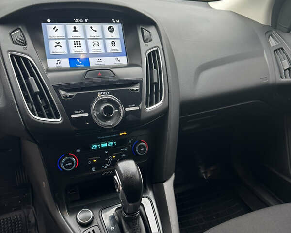 Черный Форд Фокус, объемом двигателя 2 л и пробегом 219 тыс. км за 8800 $, фото 26 на Automoto.ua