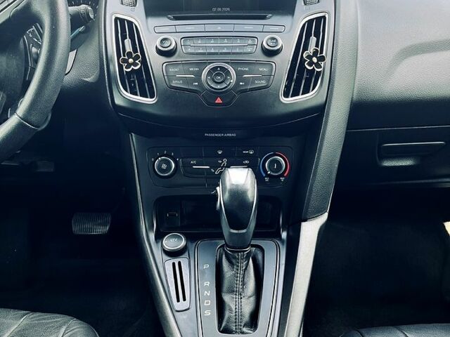 Черный Форд Фокус, объемом двигателя 2 л и пробегом 175 тыс. км за 11300 $, фото 5 на Automoto.ua