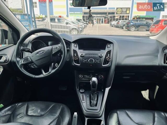 Чорний Форд Фокус, об'ємом двигуна 2 л та пробігом 175 тис. км за 11500 $, фото 5 на Automoto.ua