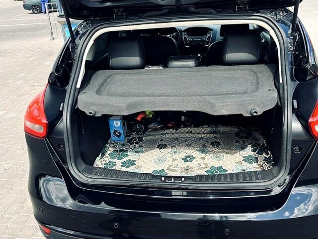 Черный Форд Фокус, объемом двигателя 2 л и пробегом 175 тыс. км за 11300 $, фото 7 на Automoto.ua