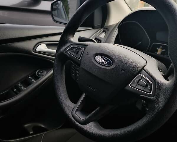 Черный Форд Фокус, объемом двигателя 2 л и пробегом 107 тыс. км за 9900 $, фото 11 на Automoto.ua